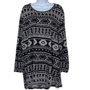 Bobbie Brooks Top Womens Size 3X Black Gray Geometric Stretch Crew Neck Plus